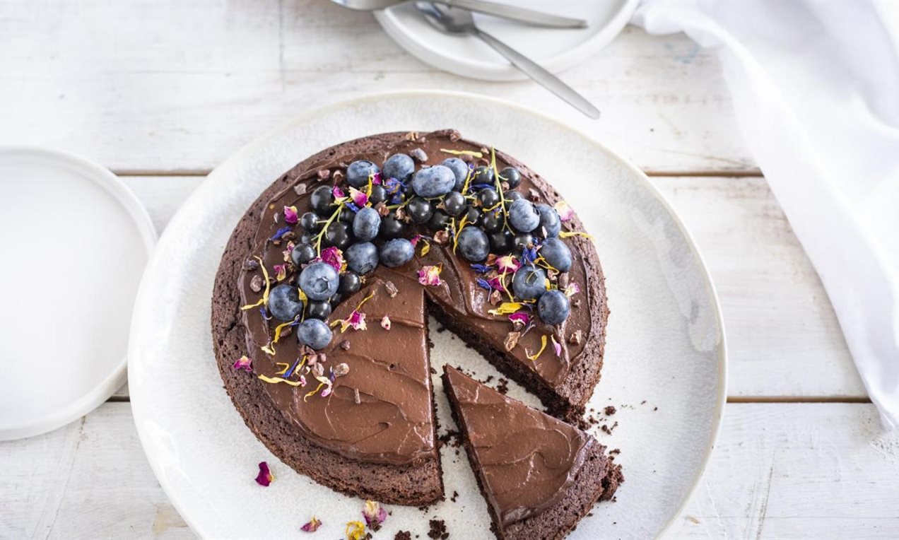 Effortless Chocolate Moist Cake Recipe | Dr. Oetker